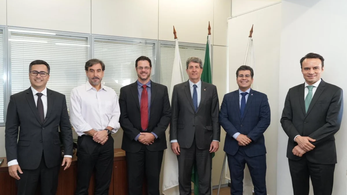 AGE-MG e PGE-ES alinham estratégias para repactuação do acordo judicial sobre Mariana 1 Os dois estados, sob as orientações dos governadores Romeu Zema e Renato Casagrande, trabalham para a homologação judicial de novo acordo