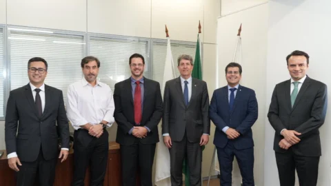 AGE-MG e PGE-ES alinham estratégias para repactuação do acordo judicial sobre Mariana 4 AGE-MG e PGE-ES alinham estratégias para repactuação do acordo judicial sobre Mariana