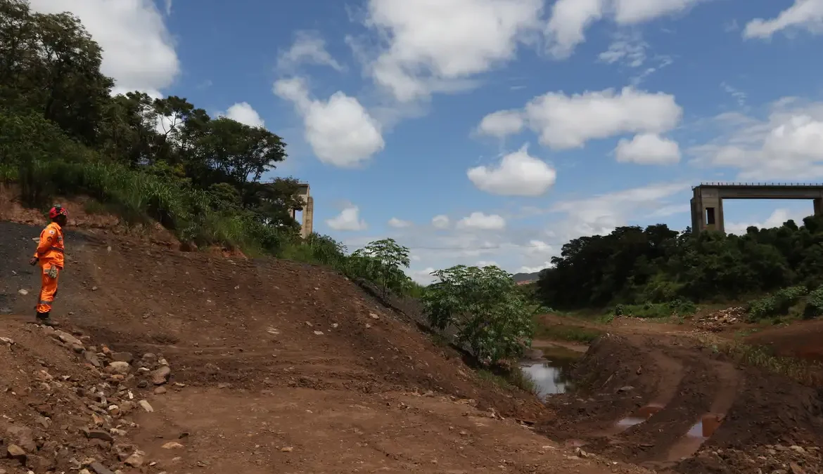 Decisão sobre Brumadinho causa indignação a parentes de vítimas 1 Na decisão, os desembargadores consideraram que o MP não apresentou indícios de autoria contra Fábio Schvartsman