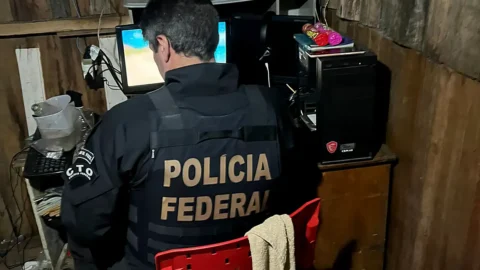 Operação da PF combate abuso sexual de crianças; 18 pessoas são presas 2 Operação da PF combate abuso sexual de crianças; 18 pessoas são presas