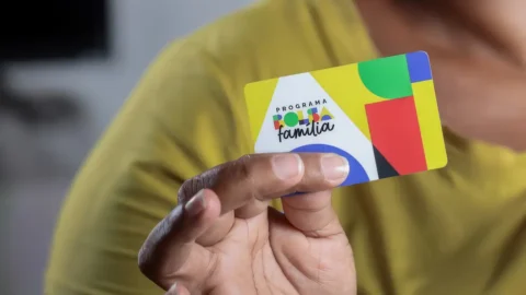 Caixa paga novo Bolsa Família a beneficiários com NIS de final 2