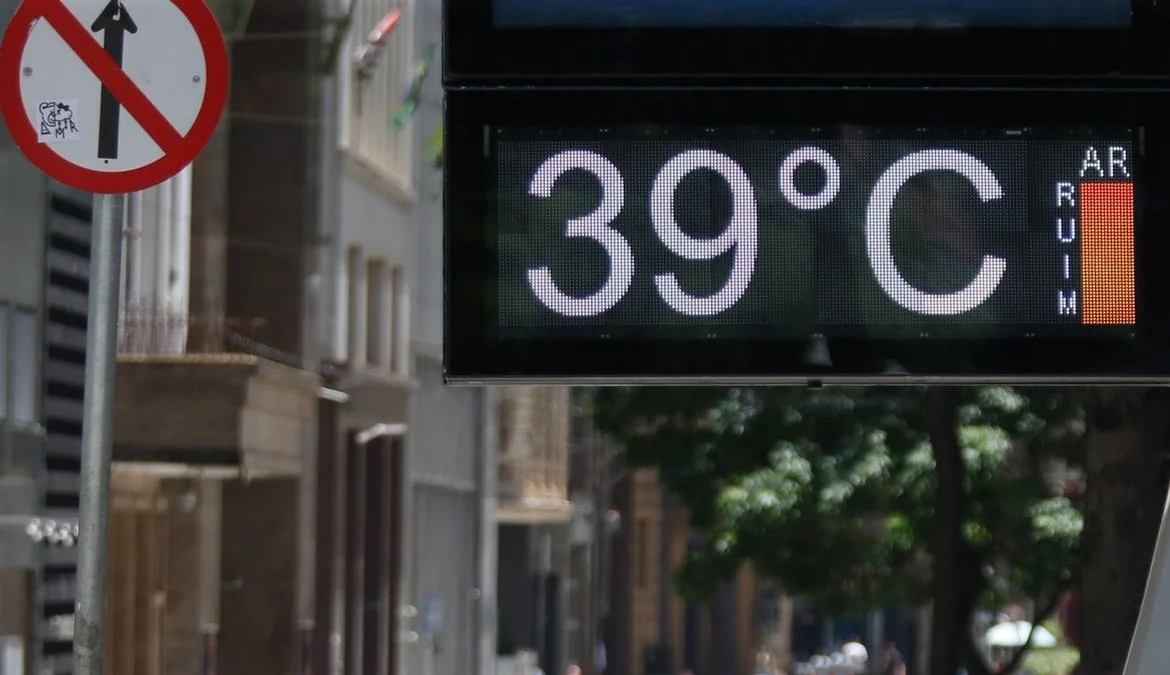 De acordo com o instituto, há “risco à saúde”, com temperatura 5ºC acima da média