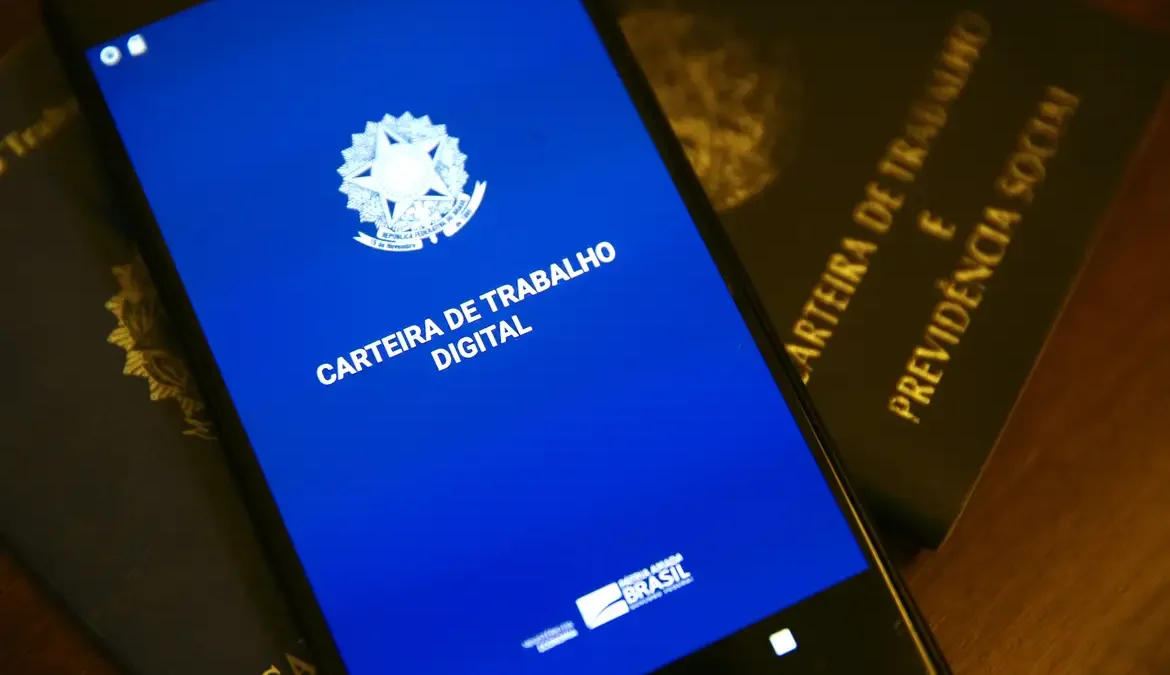 País fecha janeiro com saldo positivo de 180.395 empregos com carteira 1 O Brasil fechou janeiro com saldo positivo de 180.395 empregos com carteira assinada