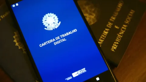 País fecha janeiro com saldo positivo de 180.395 empregos com carteira 5 País fecha janeiro com saldo positivo de 180.395 empregos com carteira