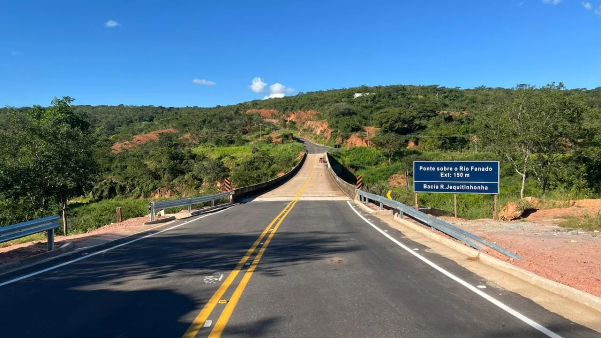 As obras de encabeçamento da ponte de Minas Novas, no Vale do Jequitinhonha, foram concluídas, colocando fim em uma espera de 20 anos