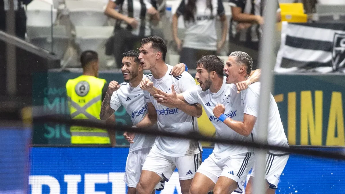 Com o empate, o Cruzeiro mantém a vantagem obtida graças a melhor campanha na primeira fase do Campeonato Mineiro
