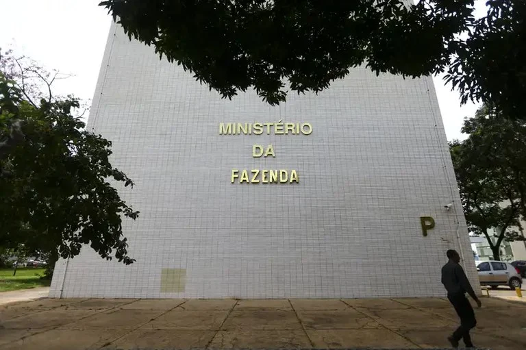 Ministério da Fazenda propõe pacto com estados: juros menores por mais alunos no ensino médio técnico 1 O ministro da Fazenda, Fernando Haddad, apresentou a proposta - aberta para todos os estados da federação
