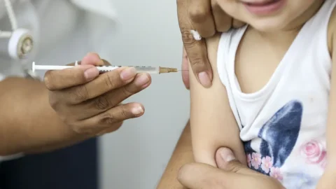 Estudo da Fiocruz indica que BCG é ineficaz quando aplicada em adultos