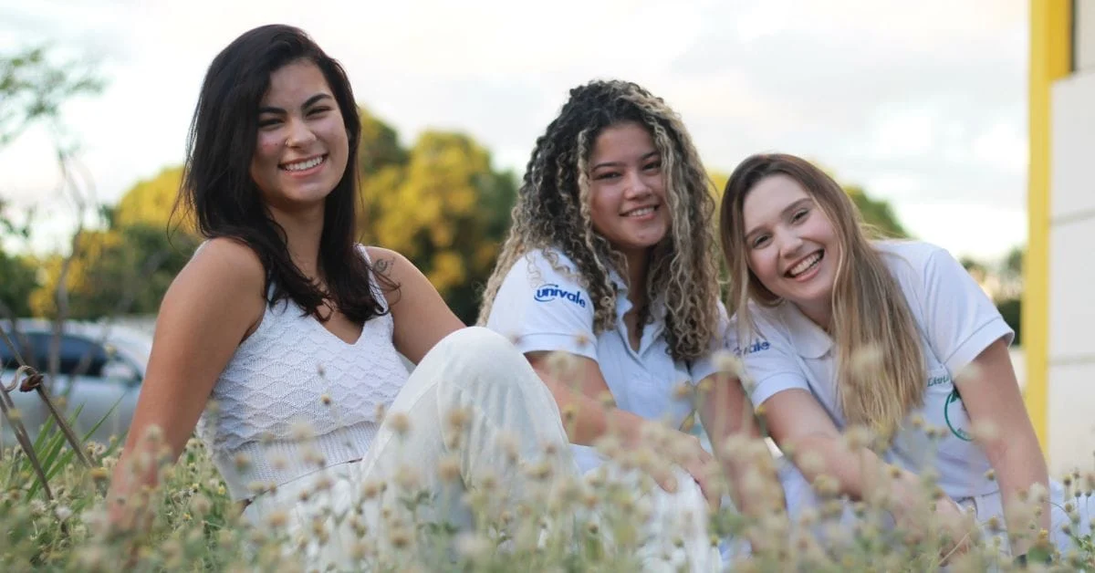Concorra ao FIES 2024: 5 coisas que você precisa saber! 1 Além de viabilizar o ingresso econômico no ensino superior, o FIES desempenha um papel fundamental ao possibilitar que muitos alunos tenham