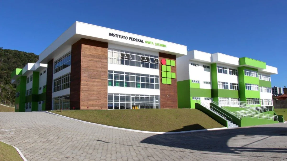 O Governo Federal anuncia na manhã desta terça (12/3), a criação de 100 novos campi dos Institutos Federais de Educação, Ciência