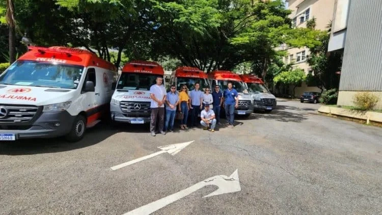 Destaques dos jornais e portais integrantes da Rede Sindijori 1 A diretoria do Cisrun/Samu foi a Belo Horizonte receber as novas ambulâncias (