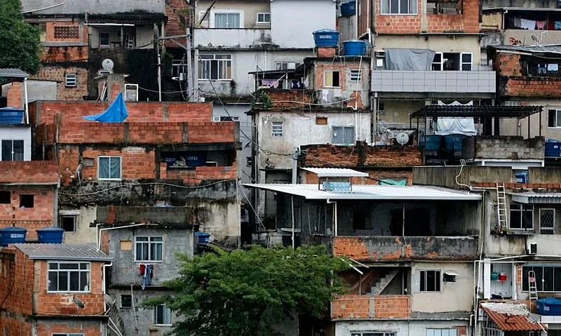 BNDES vai investir R$ 50 milhões em projetos em periferias 1 O BNDES vai destinar R$ 50 milhões para projetos de inclusão produtiva urbana em favelas e periferias