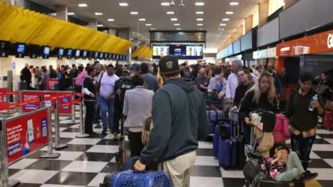 Falta de energia no Aeroporto de Congonhas causa suspensão de voos 2 Falta de energia no Aeroporto de Congonhas causa suspensão de voos