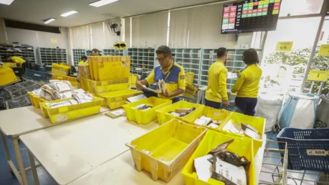 Serviços postais nacionais e internacionais serão reajustados em abril 10 Serviços postais nacionais e internacionais serão reajustados em abril
