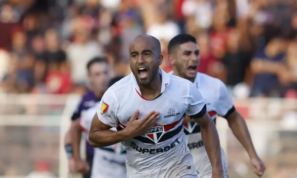 O São Paulo venceu o Ituano por 3 a 2, na tarde deste domingo (10)