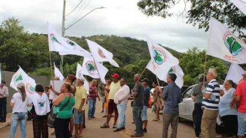 “Lama invisível” de barragem destruiu projetos de vida em cidade de MG