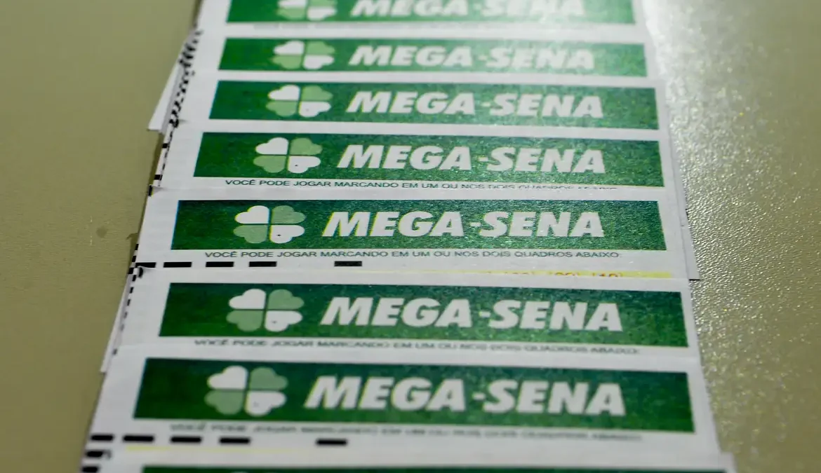 Mega-Sena sorteia nesta terça-feira prêmio acumulado em R$ 205 milhões 1 As seis dezenas do concurso 2.696 da Mega-Sena serão sorteadas, a partir das 20h