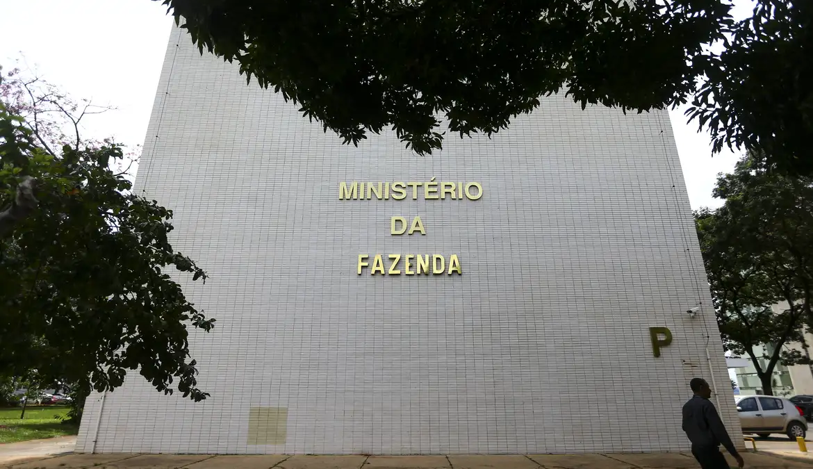 Dívidas dos estados: proposta de renegociação só na semana que vem 1 Fachada do Ministério da Fazenda