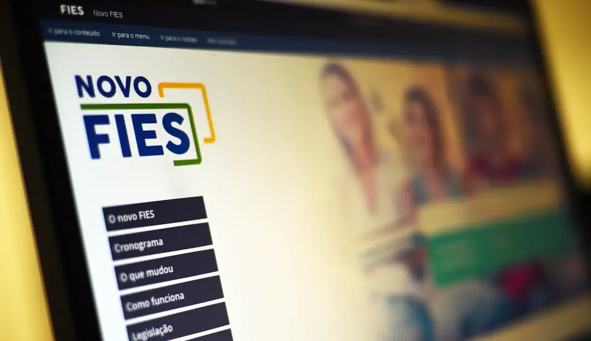 Inscrições no Fies podem ser feitas até esta segunda 1 O Ministério da Educação prorrogou o prazo de inscrição para o processo seletivo do Fies do primeiro semestre do ano para esta