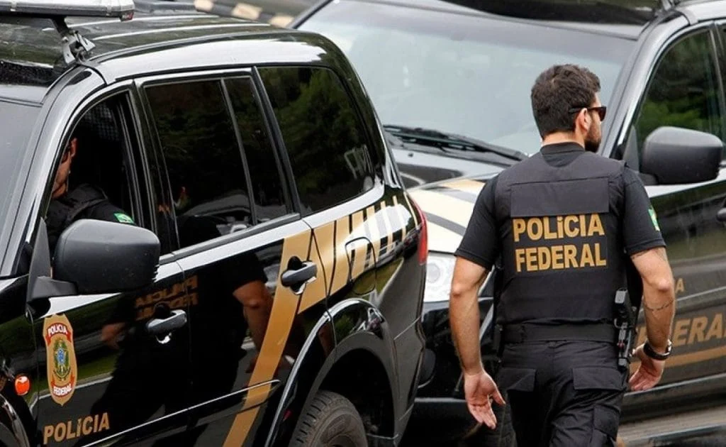Duas prisões de foragidos da Justiça e apreensão de produtos contrabandeados é o saldo da Operação Sactus Terminus realizada pela Polícia