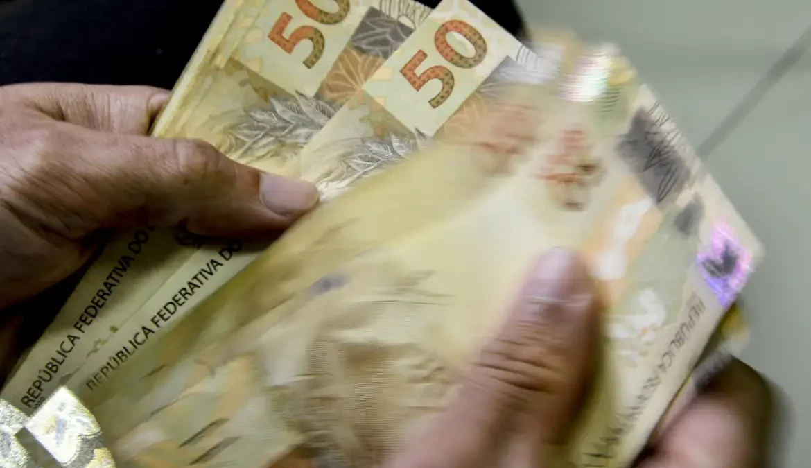 Inadimplência do consumidor aumenta em janeiro, após 2 meses de queda 1 Em janeiro deste ano, houve aumento no número de consumidores inadimplentes no país