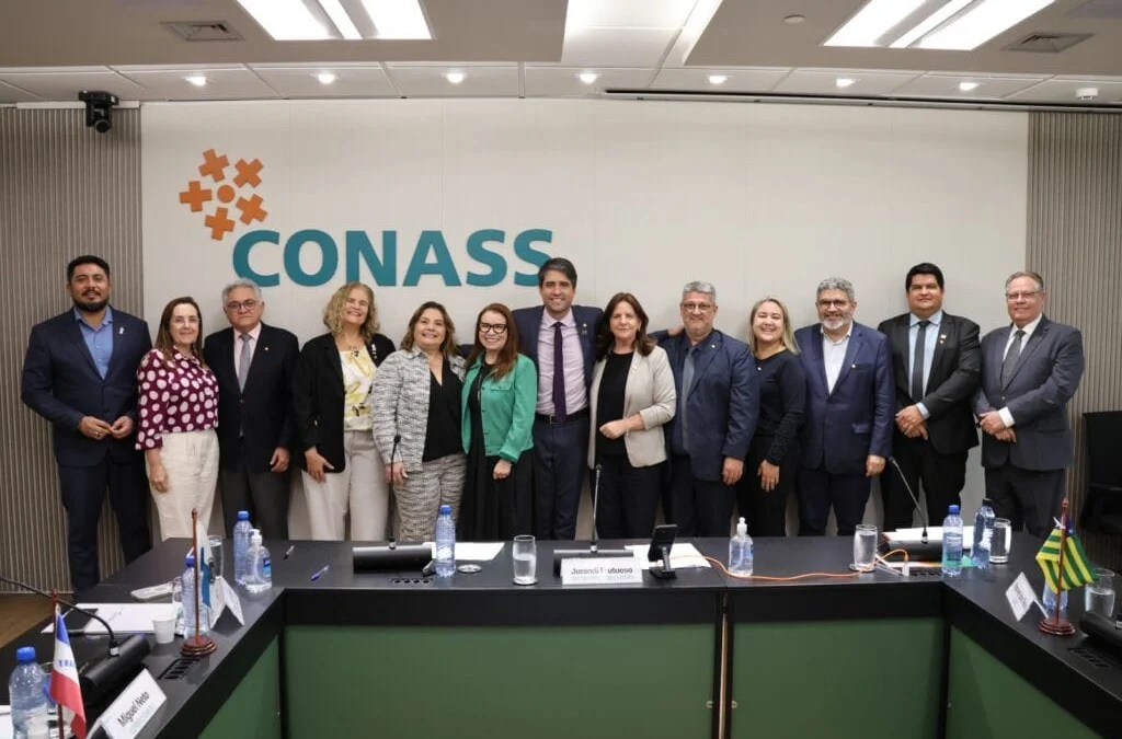 Secretário de Estado de Saúde de Minas Gerais é reeleito presidente do Conass 1 O secretário de Estado de Saúde de Minas Gerais, Fábio Baccheretti, foi reconduzido, nesta quarta-feira (20/3), ao cargo de presidente