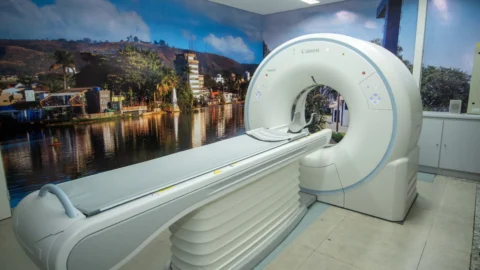 Governo de Minas Gerais inaugura tomógrafo em Sete Lagoas adquirido com repasse estadual de R$ 1,5 milhão 