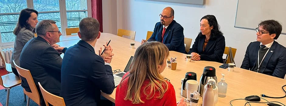 Missão do Governo de Minas foi iniciada em reunião com o MInistério de Relações Internacionais da França