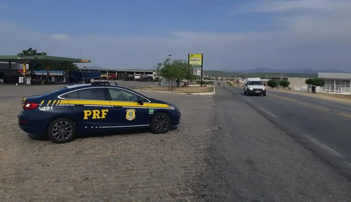 PRF lança operação nacional para reforçar segurança nas rodovias 1 A Polícia Rodoviária Federal (PRF) deu início, nesta sexta-feira (1), à Operação Nacional de Segurança Viária