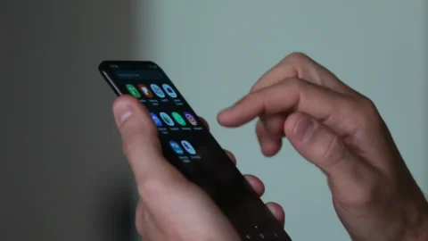 Celular Seguro recebe 30 mil alertas de bloqueio de aparelhos