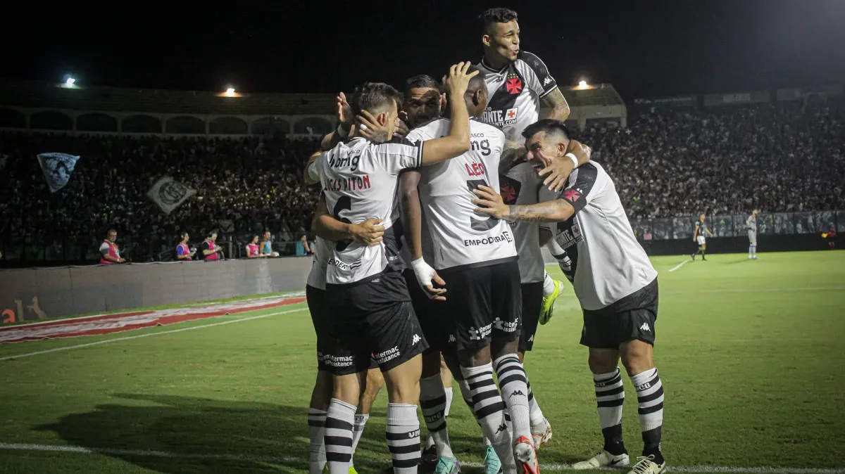 O Vasco encontra o Nova Iguaçu no estádio do Maracanã, a partir das 18h30