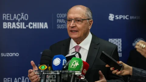 Presidente em exercício destaca harmonia na relação entre poderes 1 Presidente em exercício destaca harmonia na relação entre poderes