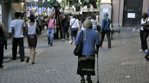 Audiência discute atendimento à pessoa com Parkinson