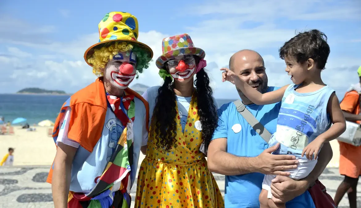 Turismo no estado Rio deverá ser acessível a pessoas com autismo 1 Estabelecimentos de hotelaria e pontos turísticos do estado do Rio de Janeiro terão quatro meses para se adaptar e oferecer acessibilidade