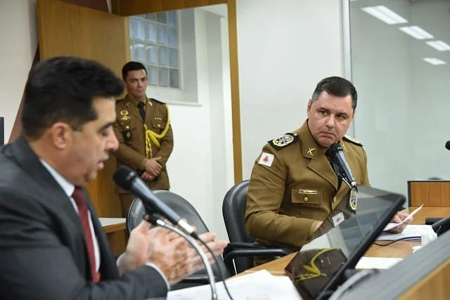 Comissão cobra comando da PM quanto a perdas inflacionárias de policiais 1 Deputados querem conhecer as ações da comandante-geral da PM relativas à recomposição inflacionária dos policiais - Arquivo ALMG