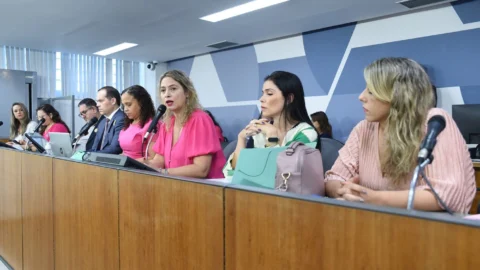 Denúncias de assédio moral na Polícia Civil voltam a ser debatidas na ALMG 2 Denúncias de assédio moral na Polícia Civil voltam a ser debatidas na ALMG