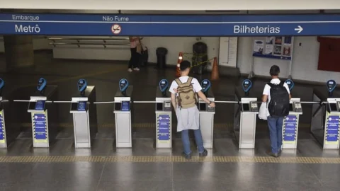 Demissão de 230 trabalhadores do metrô motiva audiência pública 5 Demissão de 230 trabalhadores do metrô motiva audiência pública