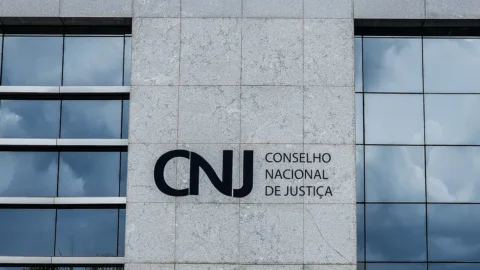 Associação defende revogação de medida que afastou juízes federais
