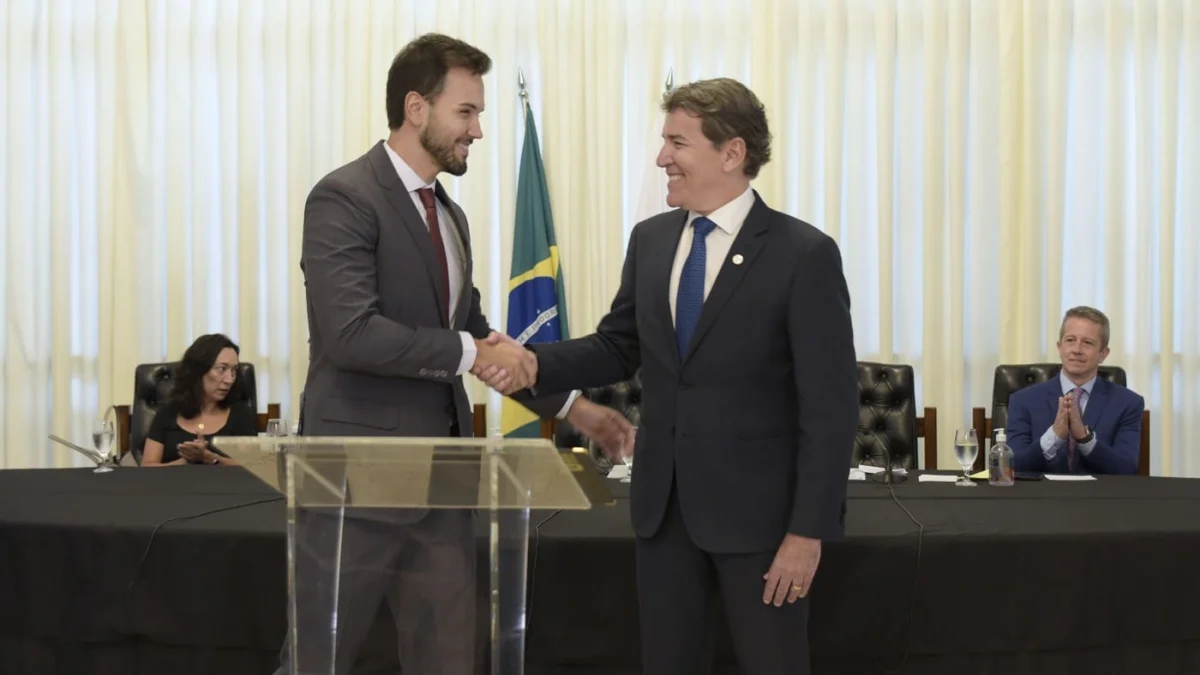 Presidente Tadeu Martins Leite oficializou mais uma parceria com o Ministério Público estadual