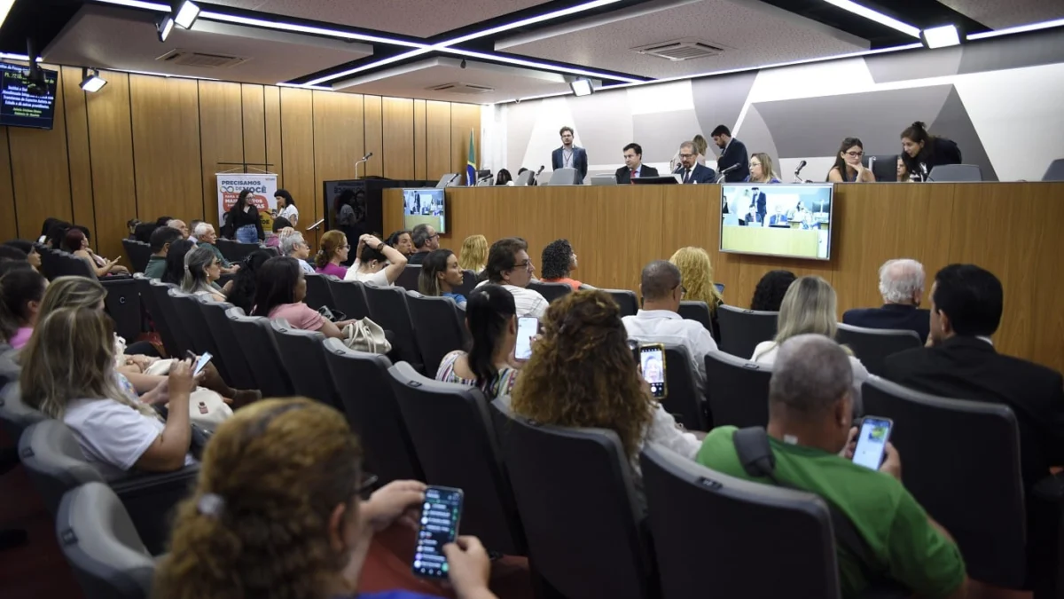 A invisibilidade social das pessoas com Transtorno do Espectro Autista (TEA), no passado, foi um dos pontos lembrados durante a reunião