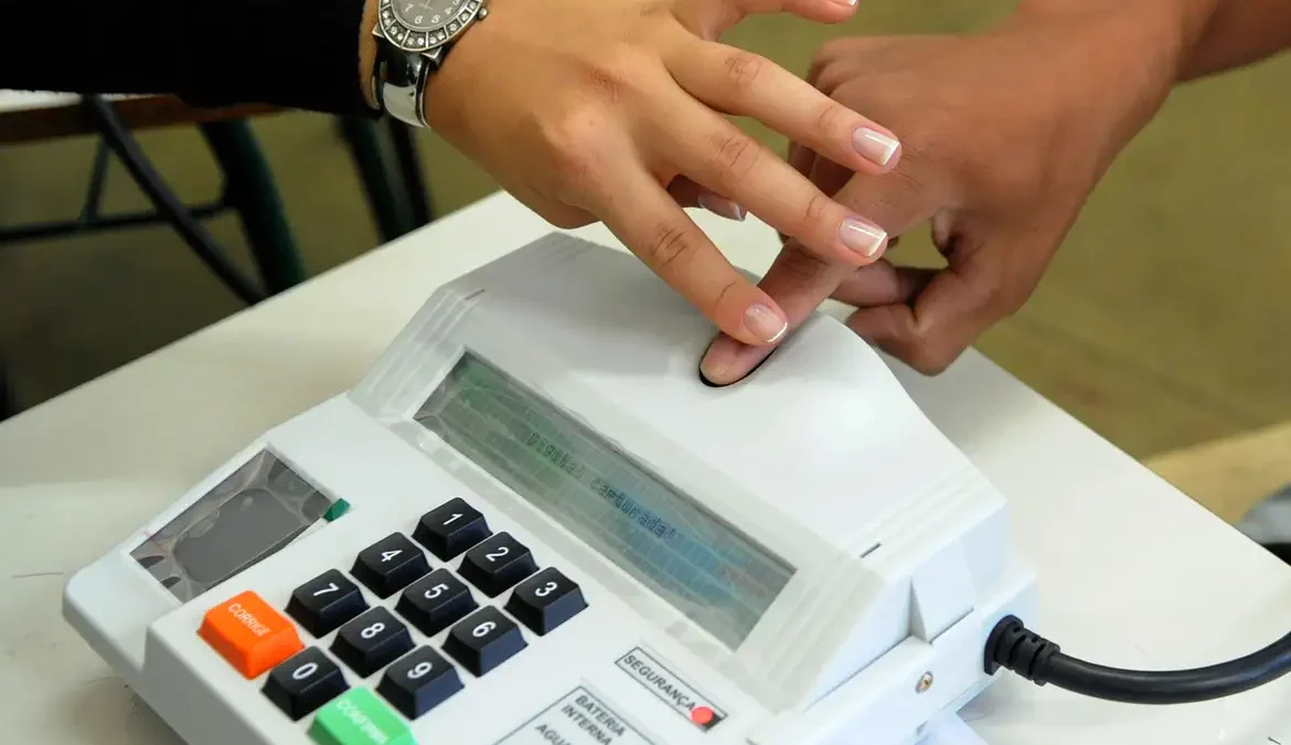 Eleitores sem biometria cadastrada podem acessar os serviços eleitorais pela internet, chamados Título Net, somente até esta segunda-feira