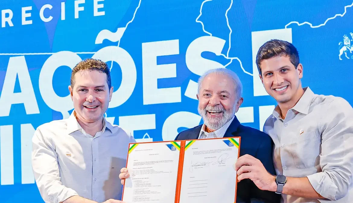 O ato ocorreu em cerimônia com a presença do presidente Luiz Inácio Lula da Silva, em Recife