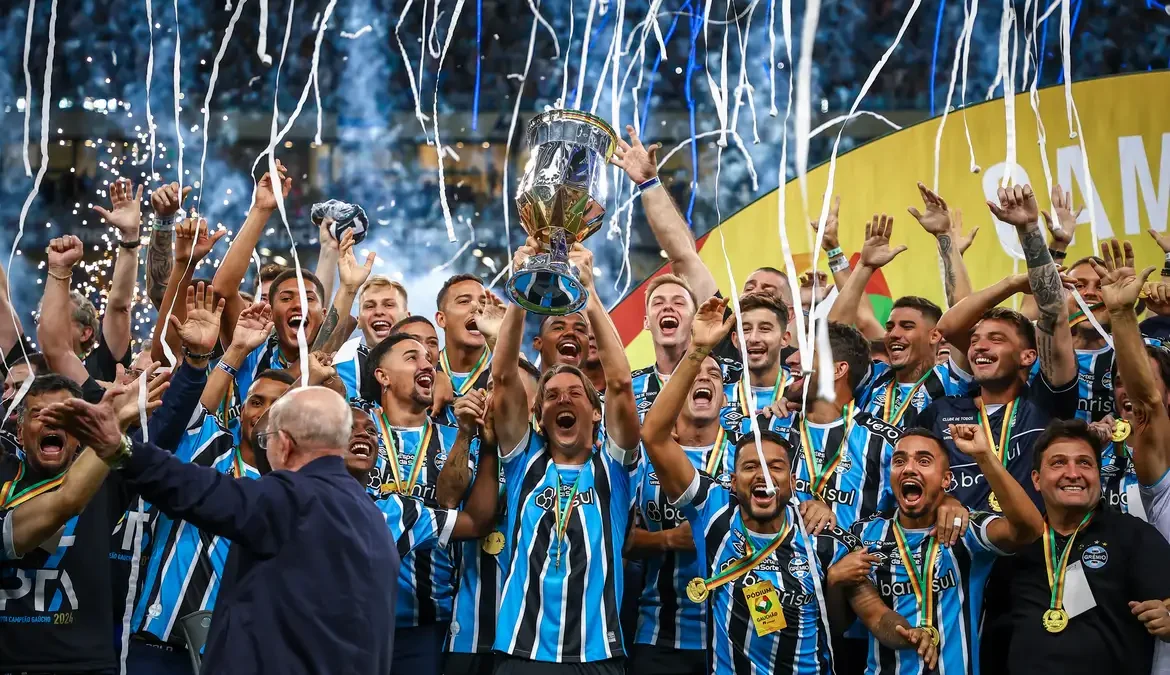 Destaque para o Grêmio, que recebeu o Juventude na Arena, em Porto Alegre, e venceu por 3 a 1, conquistando o heptacampeonato gaúcho