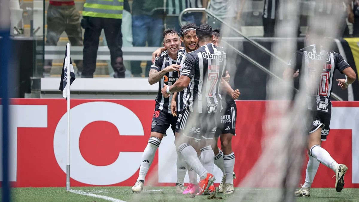 Líder do Grupo G da Copa Conmebol Libertadores, o Galo venceu o Rosario Central por 2 a 1, na noite desta quarta-feira (10/4), na Arena MRV