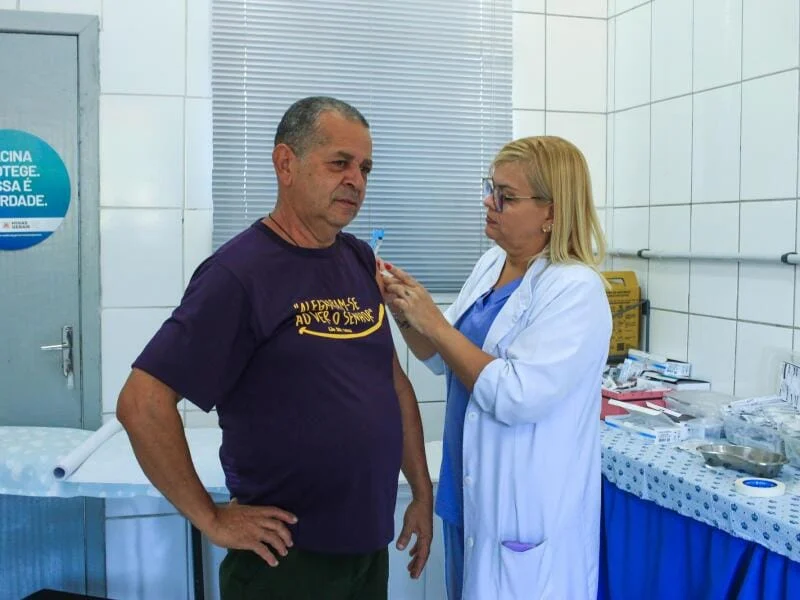A ação visa facilitar o acesso às doses e ampliar a cobertura vacinal dos públicos prioritários da campanha