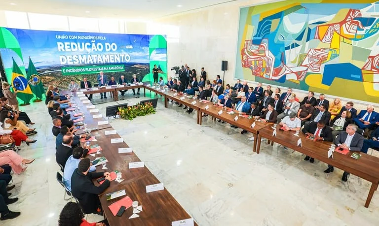 Durante a cerimônia de lançamento do programa, no Palácio do Planalto, Lula disse que os investimentos ajudarão o país a atingir a meta