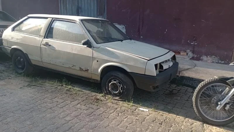 Veículos abandonados em vias públicas de Timóteo serão recolhidos 1 Remoção de veículos abandonados