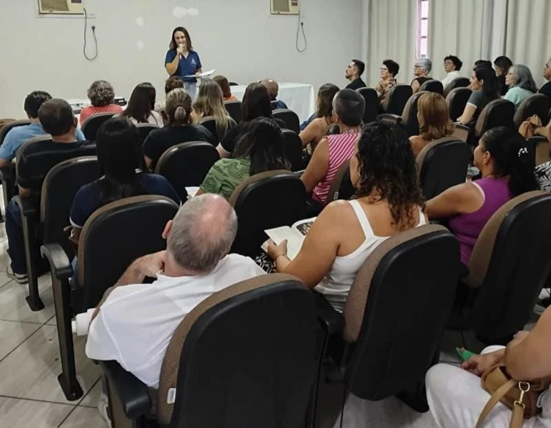 Timóteo realiza Seminário de Socialização dos Resultados do Programa Escola do Rio Doce 1 Formação continuada atende professores