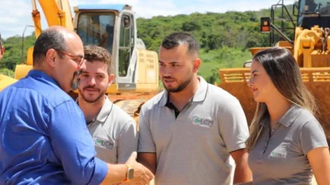 Governo de Minas autoriza início da recuperação funcional em 157 quilômetros de rodovias, que vão beneficiar 70 mil habitantes do Jequitinhonha 9 Governo de Minas autoriza início da recuperação funcional em 157 quilômetros de rodovias, que vão beneficiar 70 mil habitantes do Jequitinhonha