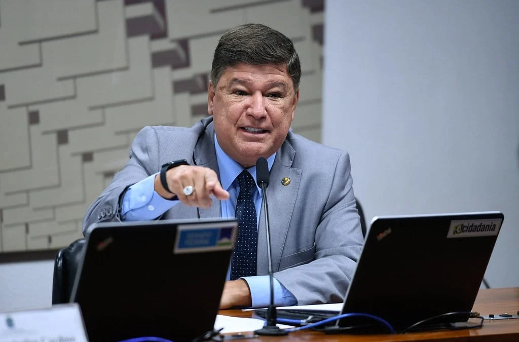 O senador Carlos Viana disse que o governo não está olhando com a atenção devida para quem mais precisa desse benefício